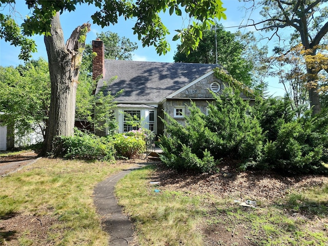 2 Birch Ln, New Hyde Park, NY 11040 - photo 1
