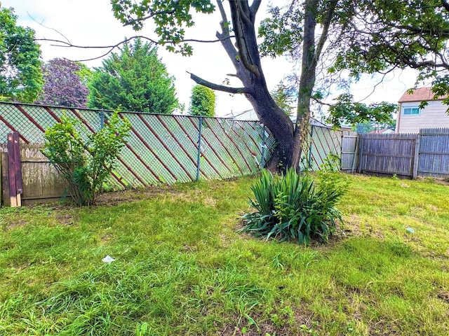 33 Princeton St, Bay Shore, NY 11706 - photo 4