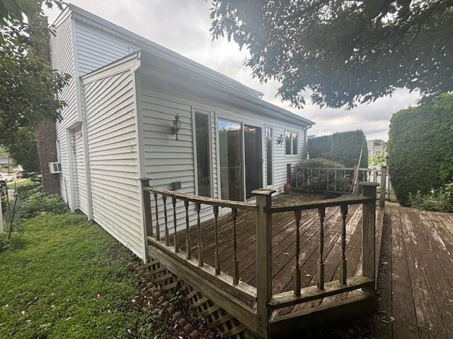 89 Hampton Ave, Albertson, NY 11507 - view of wooden terrace