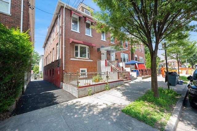 3585 Fish Ave, Bronx, NY 10469 - photo 2