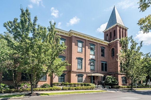 214 W Chestnut St Unit 301, Kingston, NY 12401 - photo 1