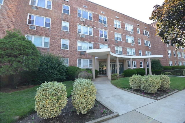 100 S Ocean Ave Unit 4A, Freeport, NY 11520 - view of apartment building / complex