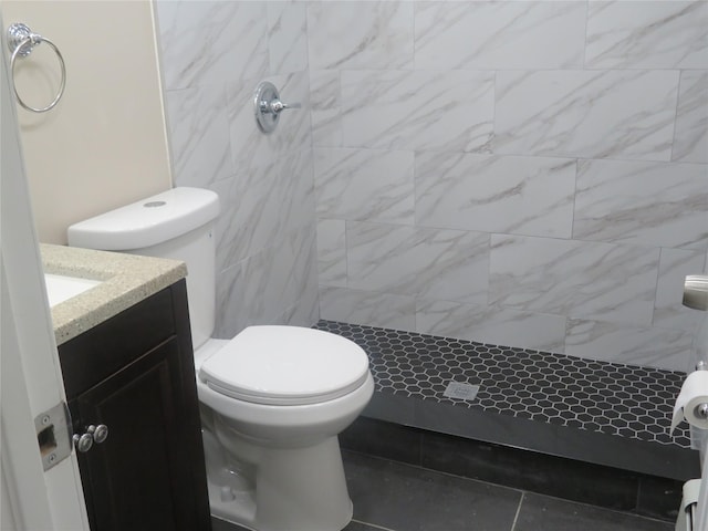 118 Muncy Ave, West Babylon, NY 11704 - full bathroom featuring a shower stall and vanity