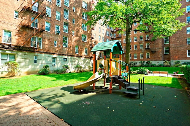 7281 113th St Unit 5F, Forest Hills, NY 11375 - community play area featuring a lawn