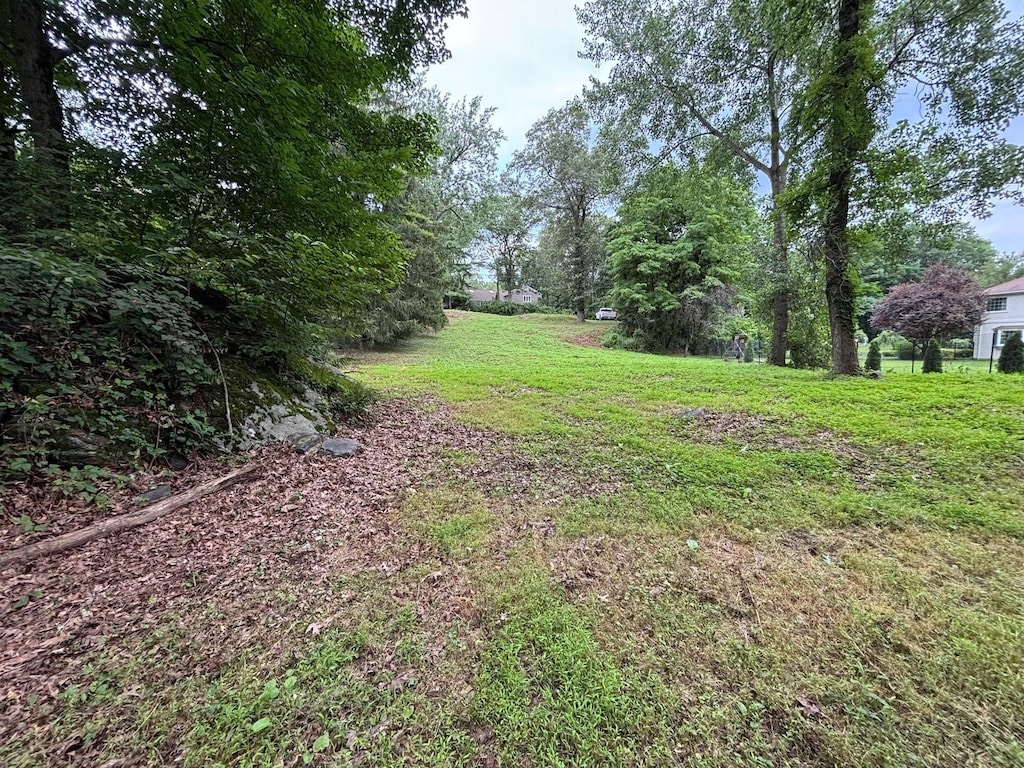 8 Indian Hill Rd, West Harrison, NY 10604 - photo 3