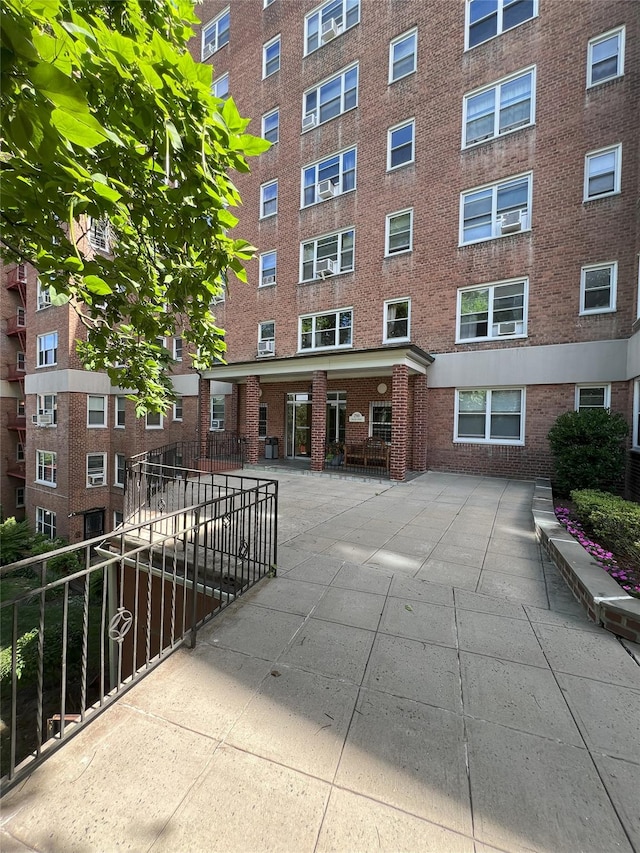 290 Collins Ave Unit 5-D, Mount Vernon, NY 10552 - photo 2