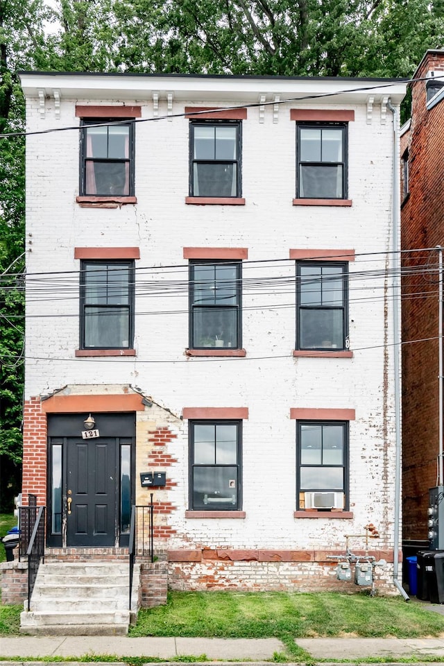 121 Montgomery St, Newburgh, NY 12550 - photo 1