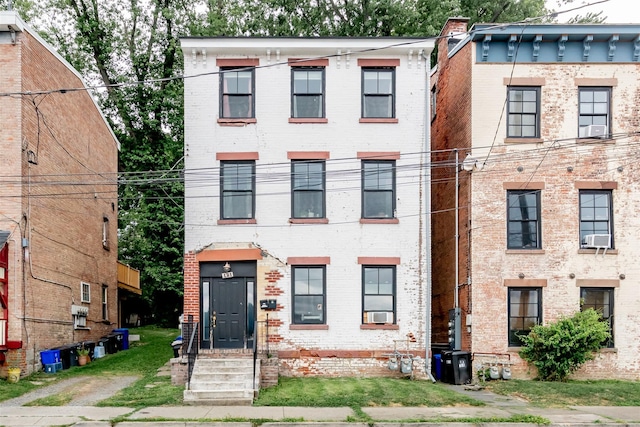 121 Montgomery St, Newburgh, NY 12550 - photo 2