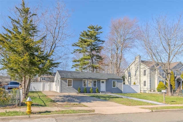 13 Doolittle St, Brentwood, NY 11717 - photo 2