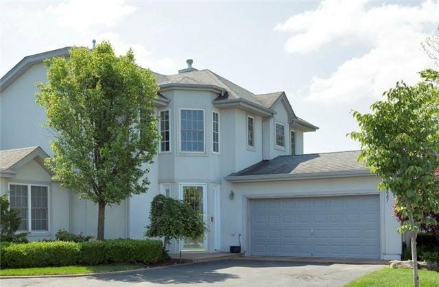 687 Balfour Pl, Melville, NY 11747 - photo 3