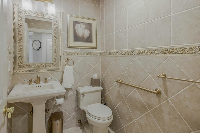 687 Balfour Pl, Melville, NY 11747 - photo 5