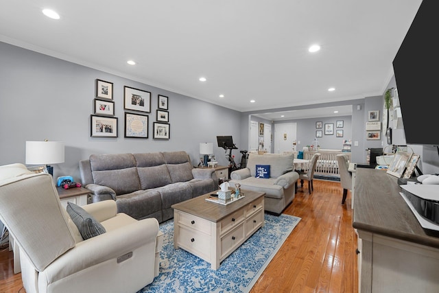 35 Knightsbridge Rd Unit 1G, Great Neck, NY 11021 - photo 1