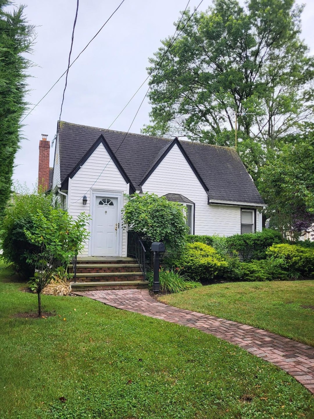 2 Dorothy Ct, Merrick, NY 11566 - photo 1