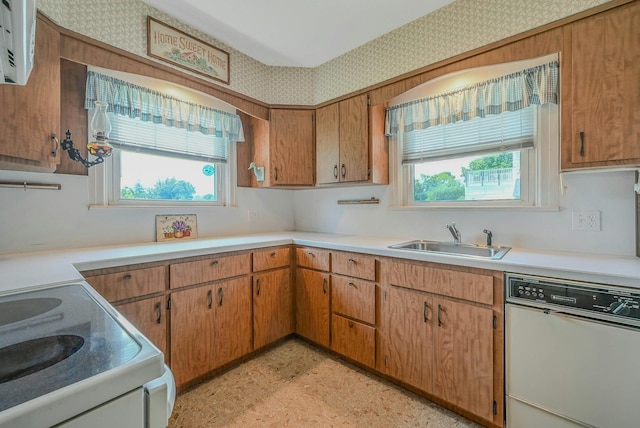 40 Maple Ave, Bay Shore, NY 11706 - photo 16