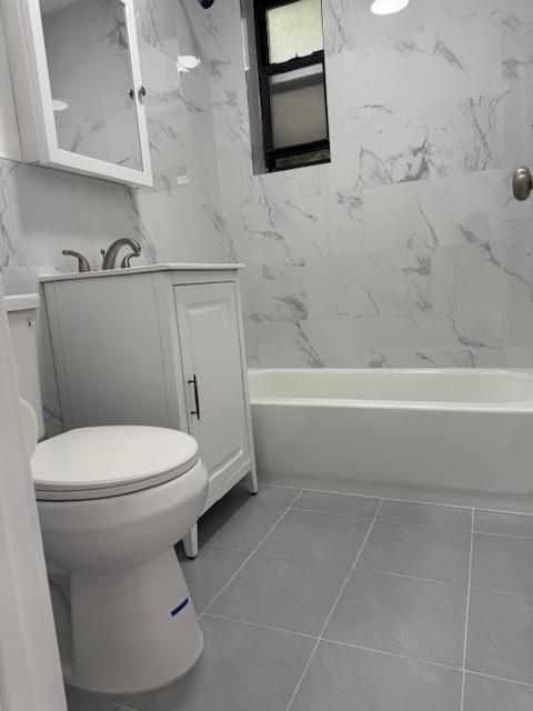 44-05 Macnish St Unit 1E, Elmhurst, NY 11373 - photo 7