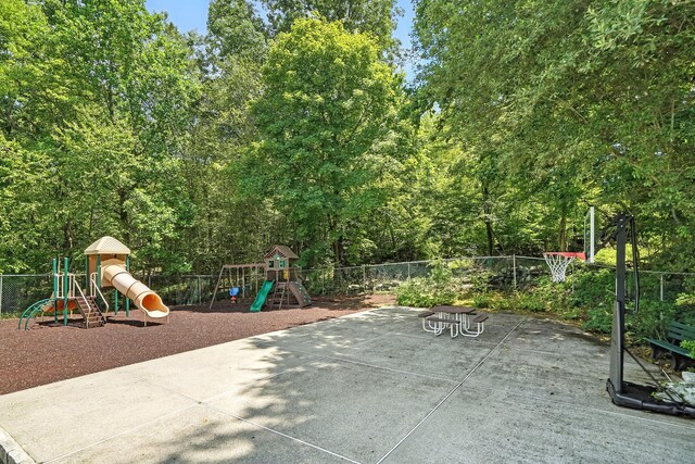 133 Woodbrook Rd, White Plains, NY 10605 - photo 41