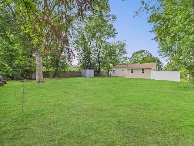 142 Suffolk Ave, Brentwood, NY 11717 - photo 9