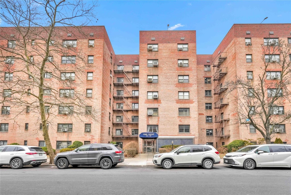 2950 137th St Unit 6J, Flushing, NY 11354 - photo 1