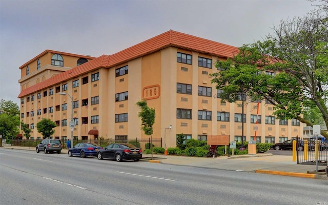 185 W Park Ave Unit 302, Long Beach, NY 11561 - photo 1