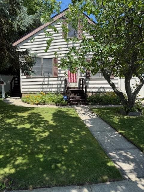 22 Bristol St, Lindenhurst, NY 11757 - photo 1