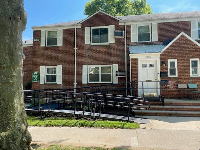 74-04 255th St Unit G-1, Glen Oaks, NY 11004 - photo 1