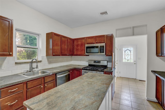 69 Landing Rd, Glen Cove, NY 11542 - photo 13