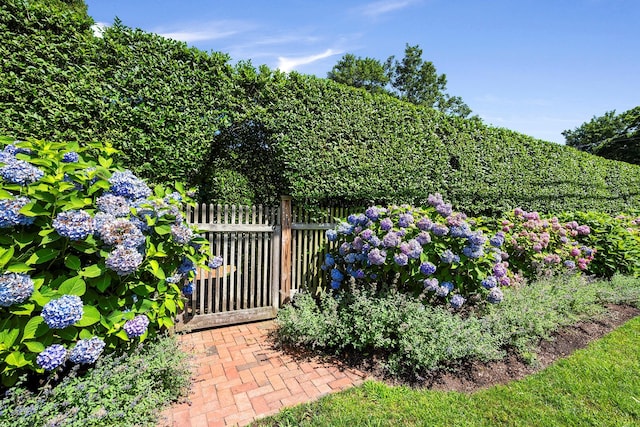 16 Miller Ln, East Hampton, NY 11937 - photo 1