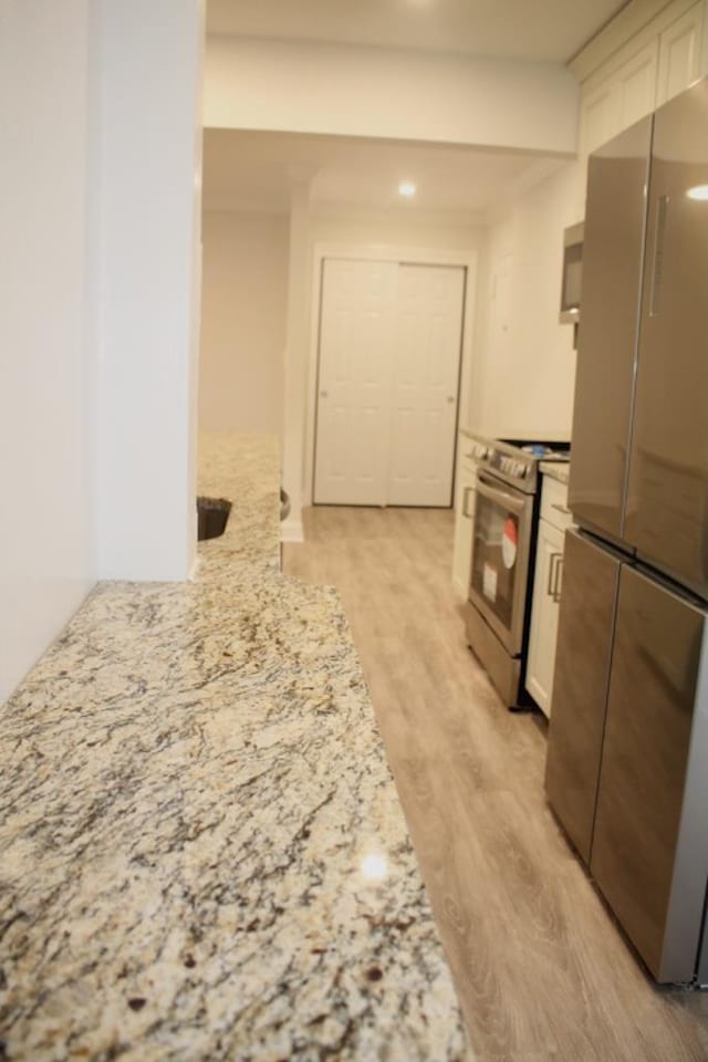 60 White Oak Unit 4C, New Rochelle, NY 10801 - photo 6