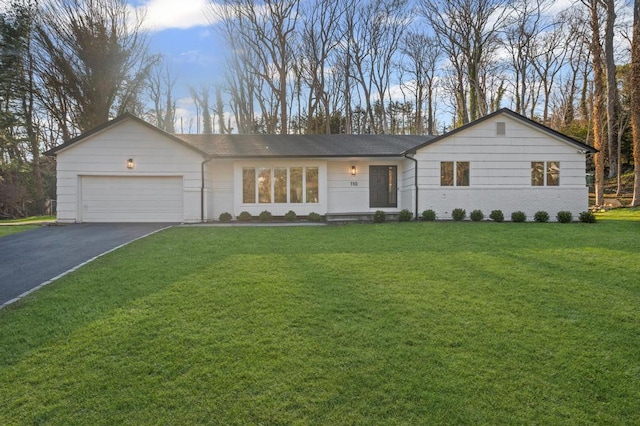110 Peach Dr, East Hills, NY 11576 - photo 2