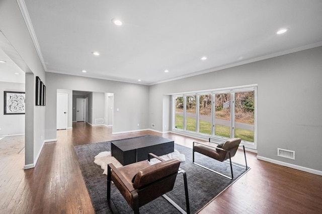 110 Peach Dr, East Hills, NY 11576 - photo 8