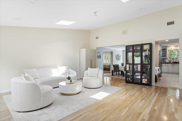 9 Devonshire Ln, Great Neck, NY 11023 - photo 5