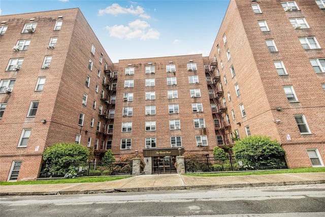 1 Vincent Unit 4E, Bronxville, NY 10708 - photo 1
