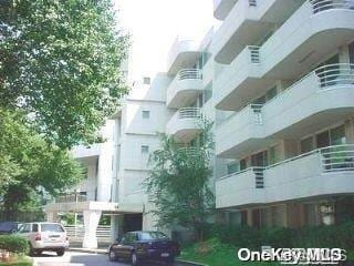 88 Cuttermill Rd Unit 112, Great Neck, NY 11021 - photo 1