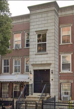 810 Courtlandt Ave, Bronx, NY 10451 - photo 1