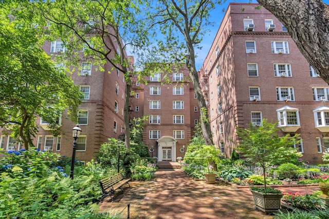 117-01 Park Ln S Unit B2L, Kew Gardens, NY 11415 - photo 1