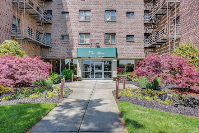 204-15 Foothill Ave Unit B10, Hollis, NY 11423 - photo 1