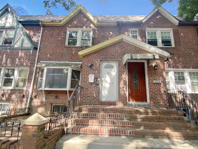 27-16 99th St, East Elmhurst, NY 11369 - photo 1