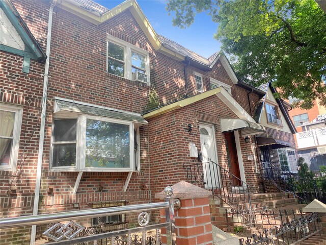 27-16 99th St, East Elmhurst, NY 11369 - photo 3