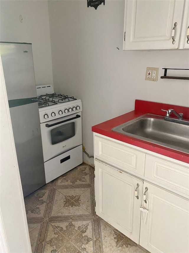27-16 99th St, East Elmhurst, NY 11369 - photo 14
