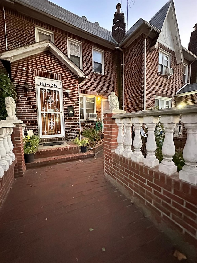 16136 Grand Central Pkwy, Jamaica Hills, NY 11432 - photo 1