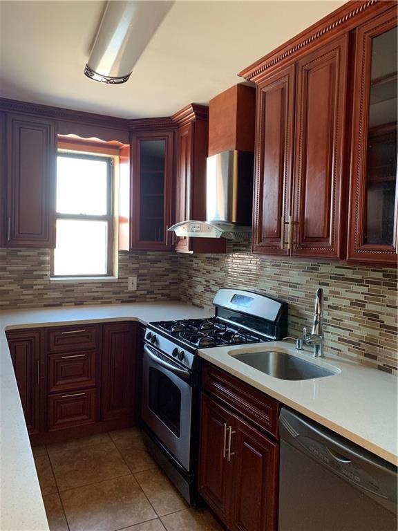 2564 Paulding Ave, Bronx, NY 10469 - photo 2