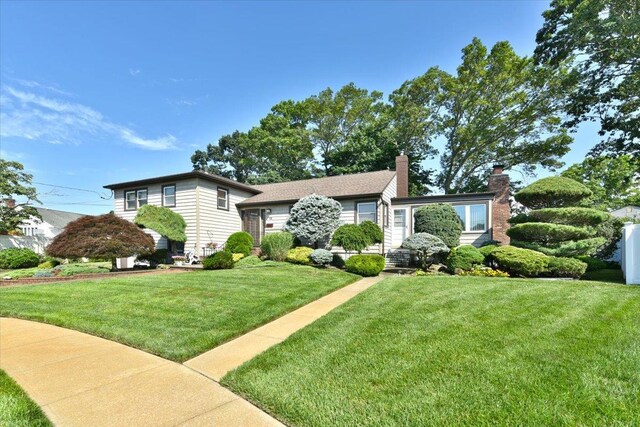 18 Robin Ter, Massapequa Park, NY 11762 - photo 4