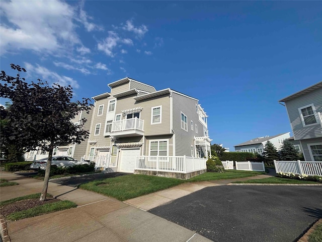 6523 Seaspray Ave, Arverne, NY 11692 - photo 2