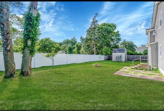 52 Manhasset Dr, Mastic Beach, NY 11951 - photo 5