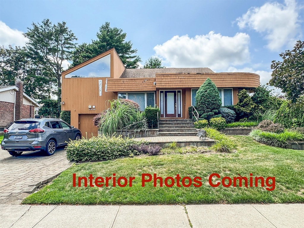 11 Tompkins Ave, Jericho, NY 11753 - photo 1
