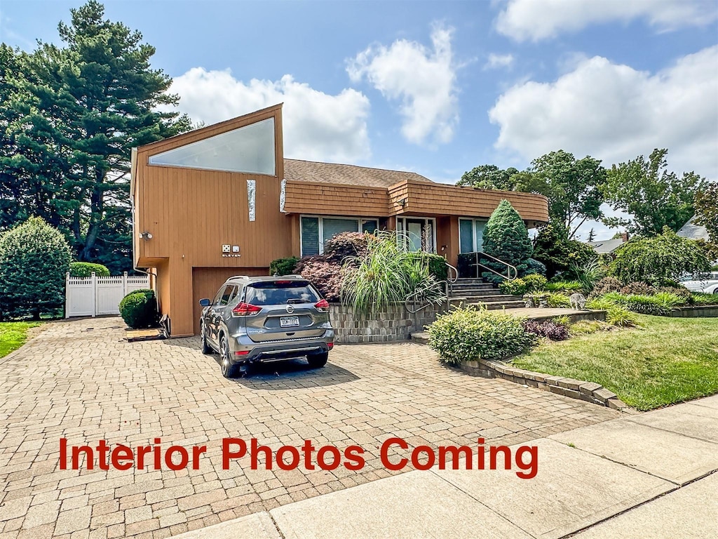 11 Tompkins Ave, Jericho, NY 11753 - photo 2
