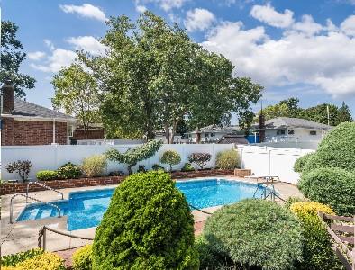 47 Mckinley Ave, Farmingdale, NY 11735 - photo 20