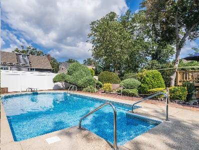 47 Mckinley Ave, Farmingdale, NY 11735 - photo 21