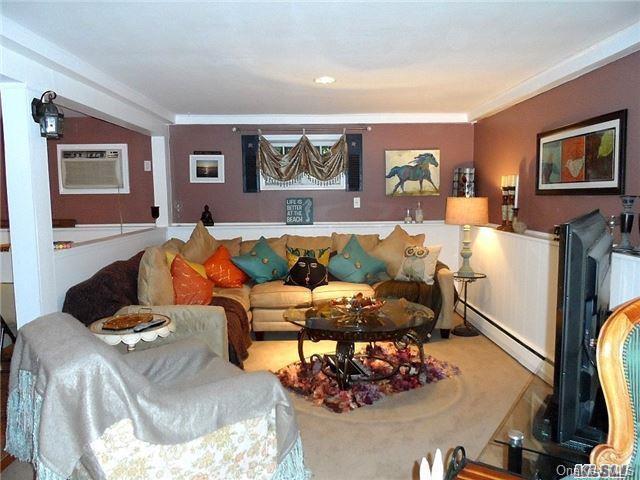 47 Mckinley Ave, Farmingdale, NY 11735 - photo 34