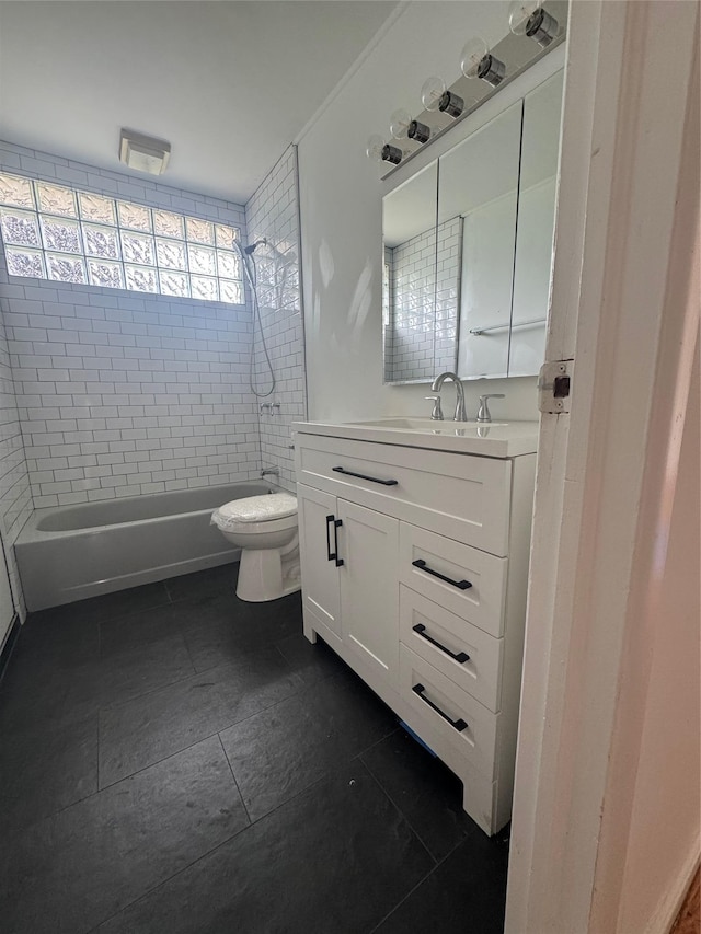 344 N Hickory St, Massapequa, NY 11758 - photo 3